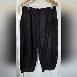 Origins Black Capris Pants